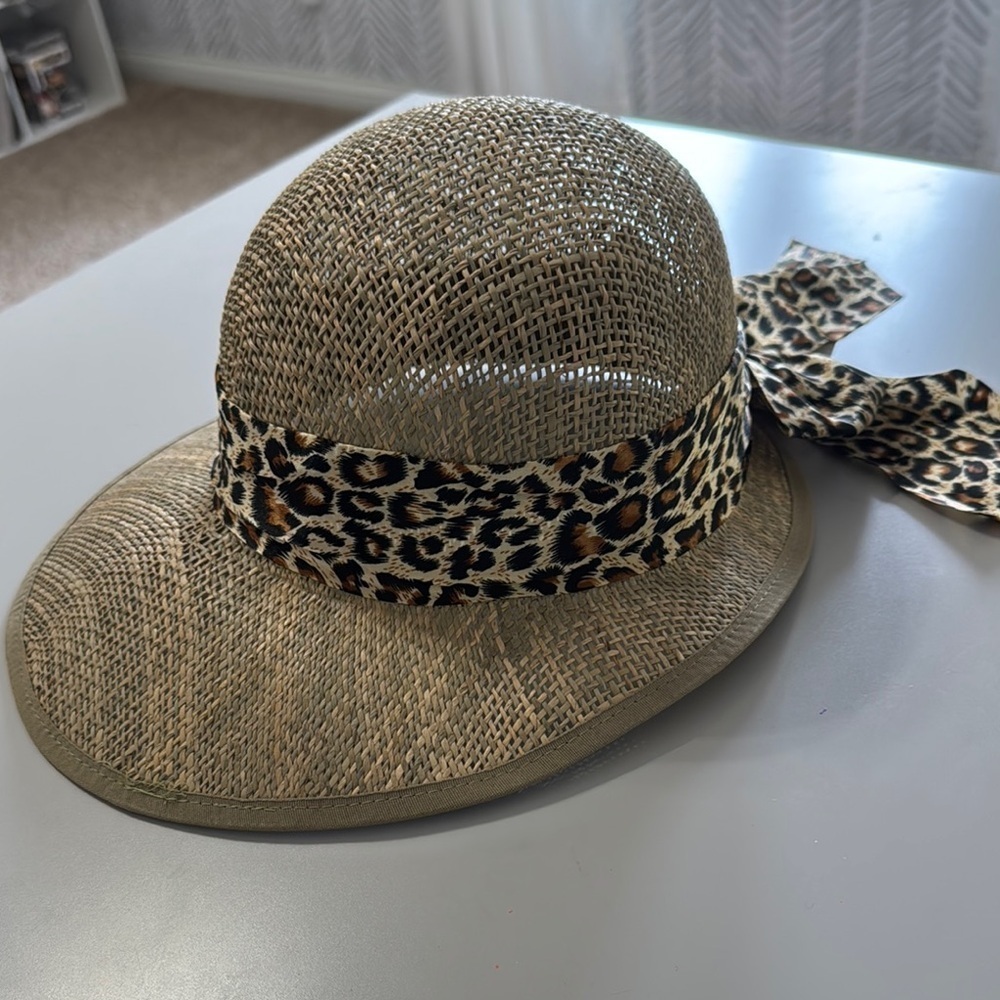 NWOT Leopard Print Ribbon Straw Hat